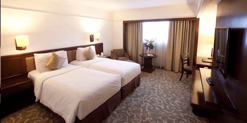 El Hotel Royale Bandung Exterior photo